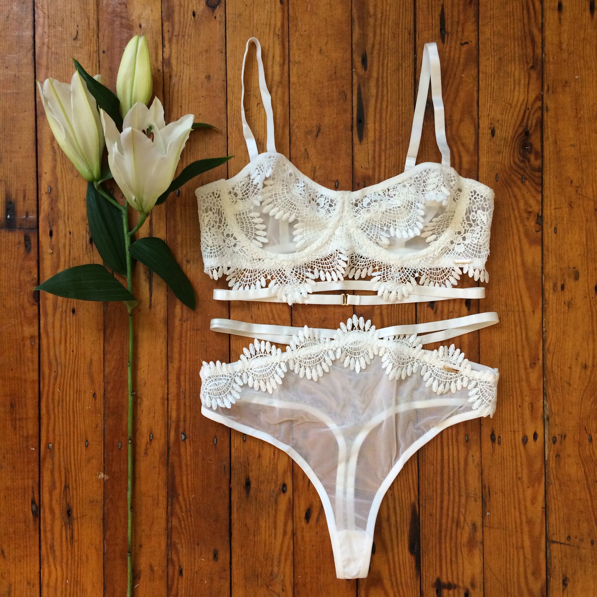 Ivory Bridal Lingerie Set, Nude Pearls Design Cups, Flower Lace Corset With  Lacing Back, Honeymoon Lingerie, Sexy Bridal Corset Bra 